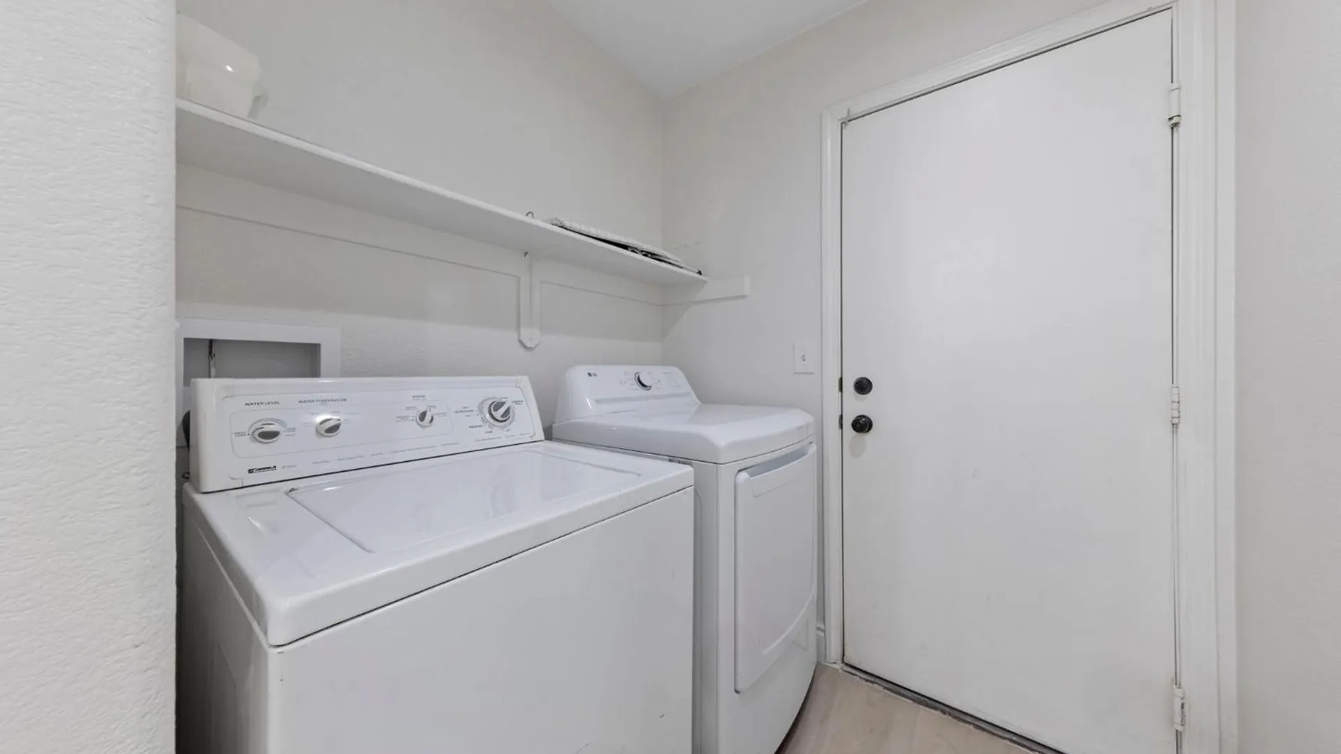 Zen - A Home Away From Home And In Heart Of לאס וגאס 0*,  ארצות הברית