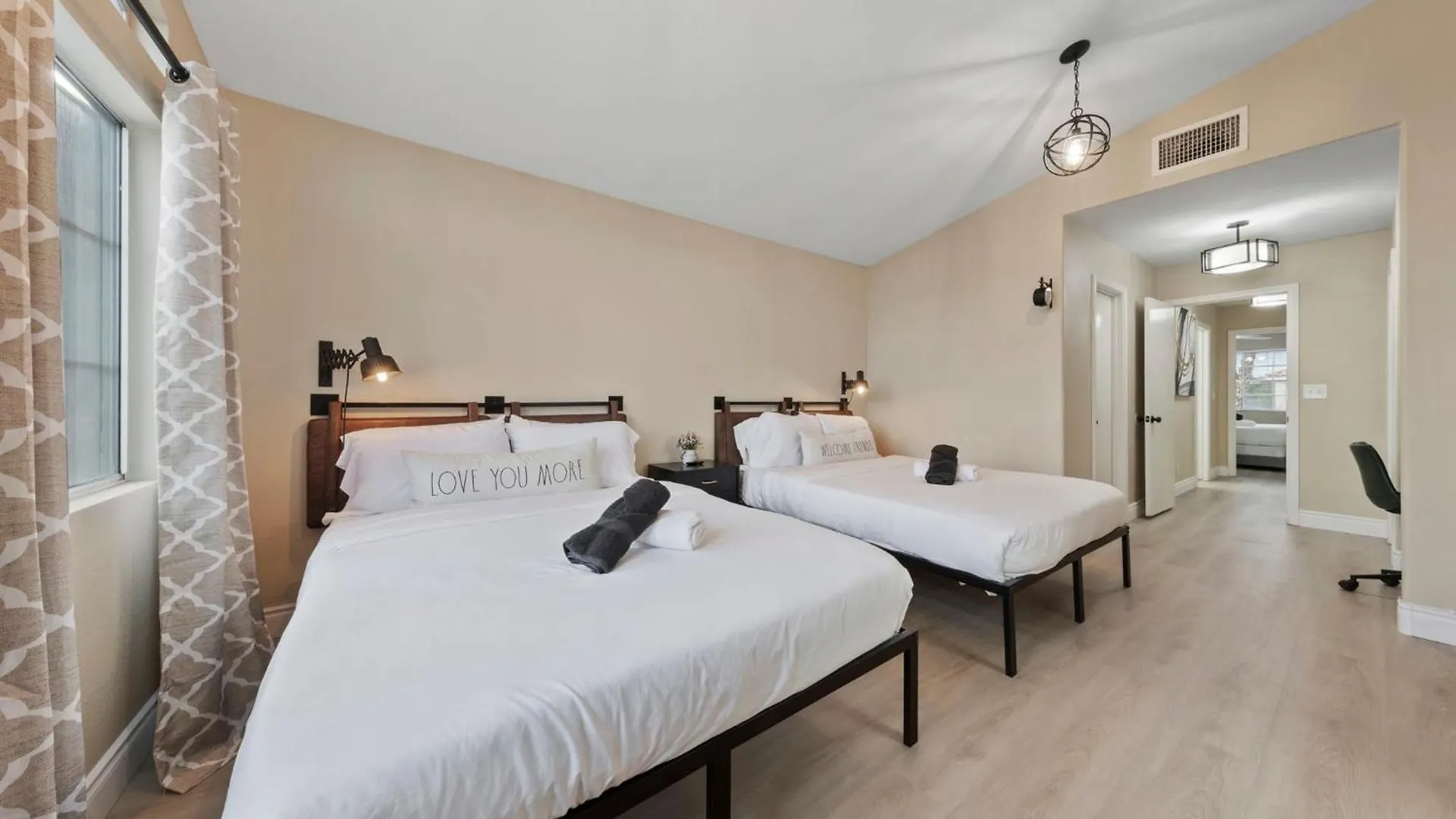 Zen - A Home Away From Home And In Heart Of לאס וגאס 0*,